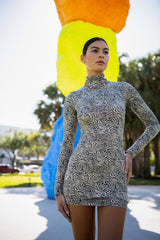 Print zebra dopasowana sukienka z golfem Lydia