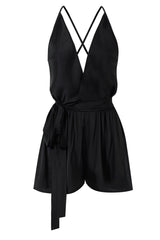 Satynowy czarny kombinezon z krótkimi nogawkami Layla