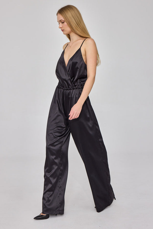 Czarny satynowy kombinezon z długimi nogawkami Lori