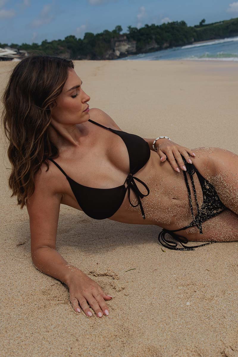 Brązowy dół od bikini Capri